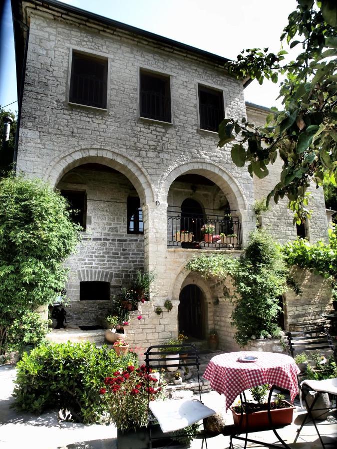 Casa Calda Hotel Sirako Buitenkant foto